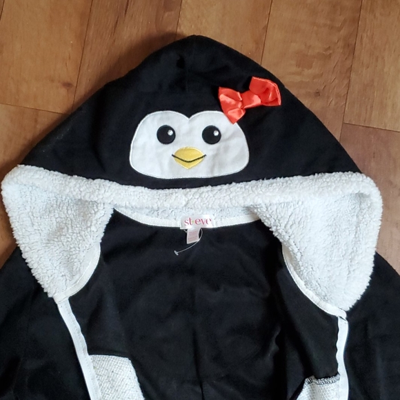 St. Eve Women's Hooded Pinguin Onesie - Picture 6 of 7